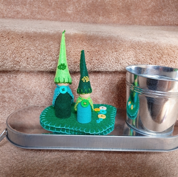 Gnome Set - Picture 1 of 9